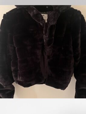 Plush Faux Fur Jacket in Black